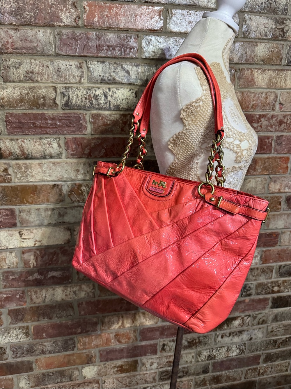 Authentic Coach Madison diagonal pleated patent leather tote/shoulder bag